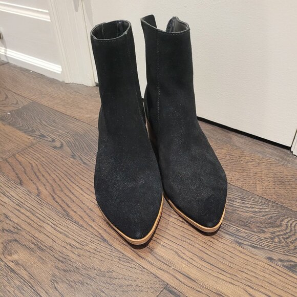 Dolce Vita Black suede booties - Picture 2 of 3